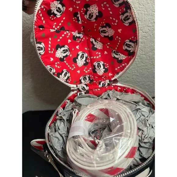 NWT Loungefly Mickey Mouse Hot Cocoa Mug-shaped Crossbody Bag Christmas Purse - Picture 5 of 6